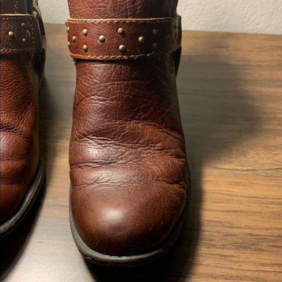 BOC Born Women’s 8 Studded Leather Ankle Boots - Picture 4 of 11